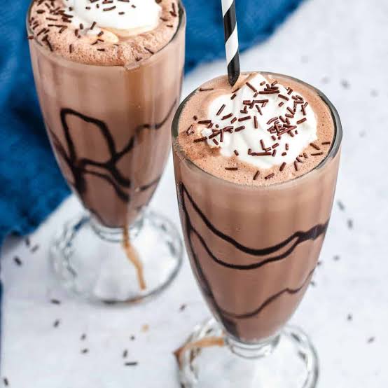 Smoothie served at Zee & Dee cafe in Karu, Abuja.